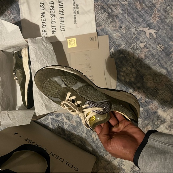 Men’s Golden Goose Dad Star Sneaker - Picture 3 of 7
